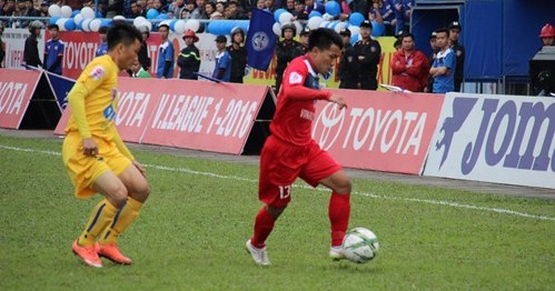 FLC Thanh Hóa giành trọn 3 điểm sau cơn mưa bàn thắng trên sân Cẩm Phả